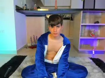 Chaturbate Live Porn of naim_theking