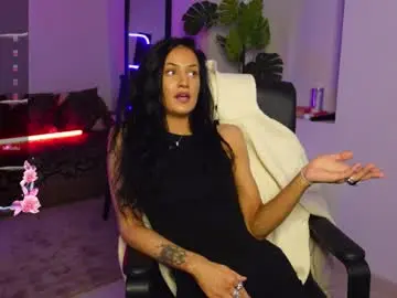 Chaturbate Nude Webcam of agelina_summer