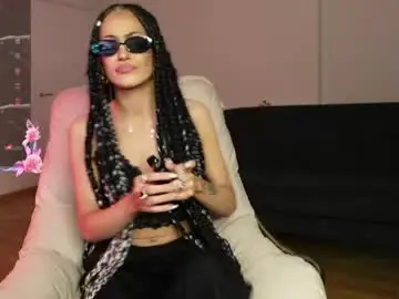 Chaturbate Live Sex Cam of agelina_summer