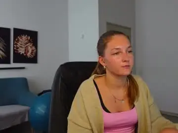 Chaturbate Free Porn Cam of agelina_summer
