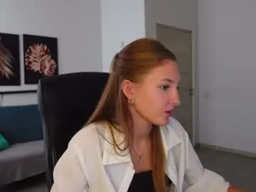 Chaturbate Nude Webcam of agelina_summer
