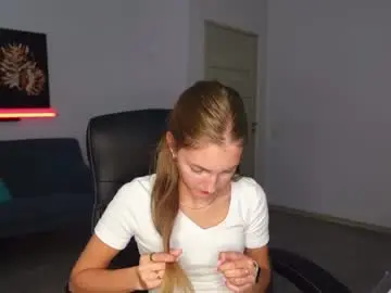 Chaturbate Free Porn Cam of agelina_summer