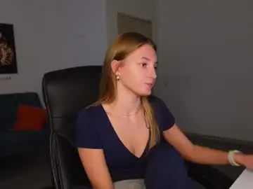 Chaturbate Best live sex cam show of agelina_summer