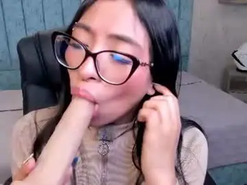 Chaturbate Adult Video Chat of alessia_storm_