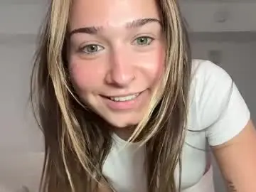 Chaturbate Free Porn Cam of elenahere4u