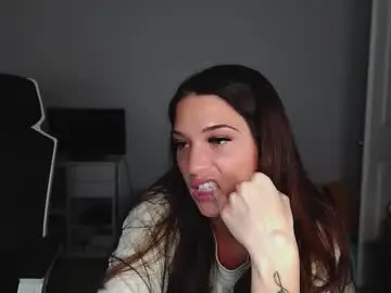 Chaturbate Sex Cam of prettygirll23