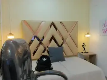 Chaturbate Live Sex Cam of ferphoenix_