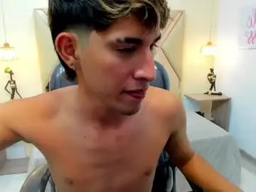 Chaturbate Best live sex cam show of ferphoenix_