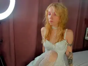 Chaturbate Free Porn Cam of lil1y_moore