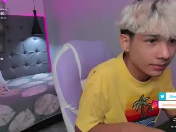 Chaturbate Best live sex cam show of olivertwinky_