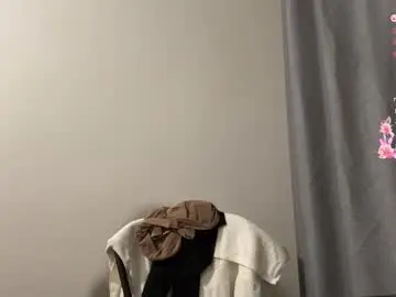 Chaturbate Live Porn of redbullvibe