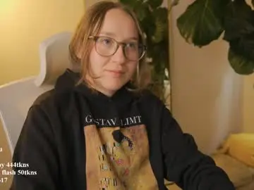 Chaturbate Free Live Porn of skarpio17