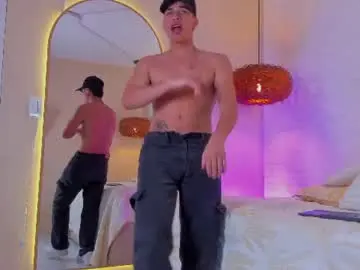 Chaturbate Nude Webcam of benjamin_more