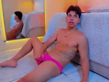 Chaturbate Live Sex of benjamin_more