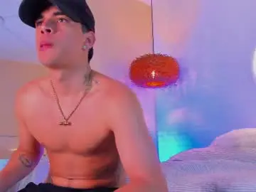 Chaturbate Best live sex cam show of benjamin_more