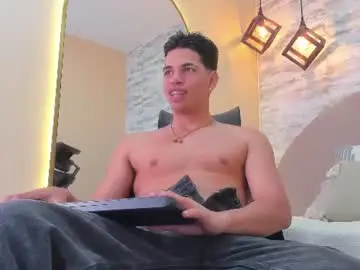 Chaturbate Sex Cam of benjamin_more