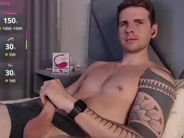Chaturbate Watch Live Sex Cams of mr_longboy