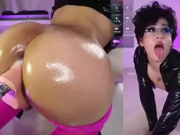 Chaturbate Adult Video Chat of playful_adriana