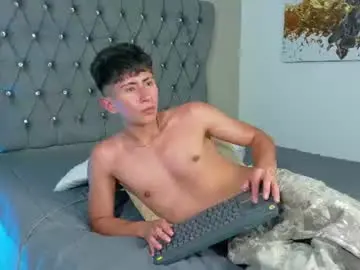 Chaturbate Private Sex Chat of andyjustgame_