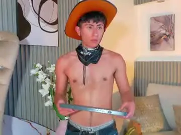 Chaturbate Free Porn Cam of andyjustgame_