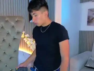 Chaturbate Free Porn Cam of andyjustgame_