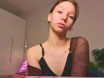 Chaturbate Live Sex Cam of lilylisy