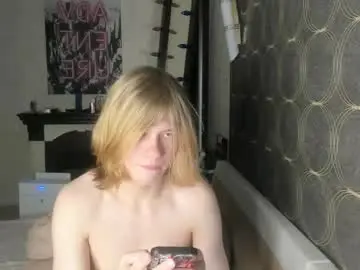 Chaturbate Live Sex Cam of andrew_bolden