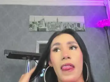 Chaturbate Live Sex Cam of kitty_wichis