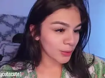 Chaturbate Best live sex cam show of saray_cute_