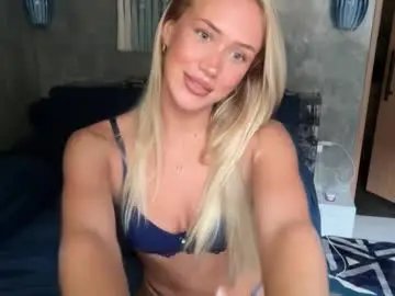 Chaturbate Live Sex Cam of livslifee