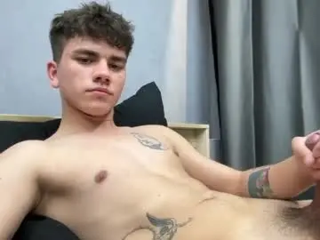 Chaturbate Live Sex Cam of maxwoolf