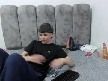 Chaturbate Live Sex Cam of bruno_cruz