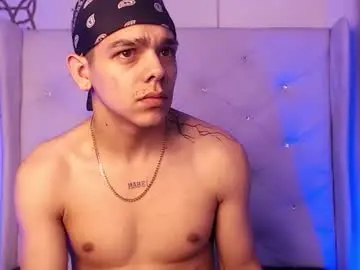 Chaturbate Free Porn Cam of noah_and_kim69