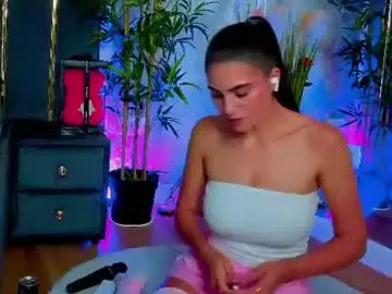 Chaturbate Live Porn of valery_evann