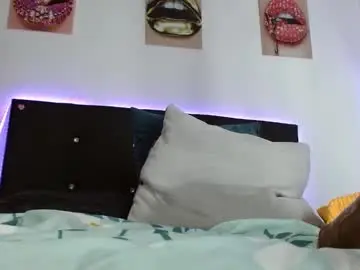 Chaturbate Live Porn of antonella_pink2