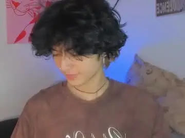 Chaturbate Live Porn of elliotvolkov