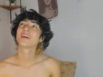 Chaturbate Live Porn of elliotvolkov