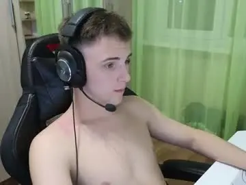 Chaturbate Live Porn of golden_boyyy21