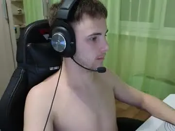 Chaturbate Free Porn Cam of golden_boyyy21