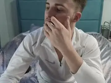 Chaturbate Live Porn of golden_boyyy21