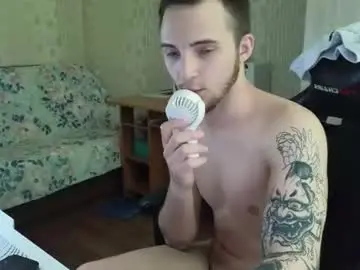 Chaturbate Sex Cam of golden_boyyy21