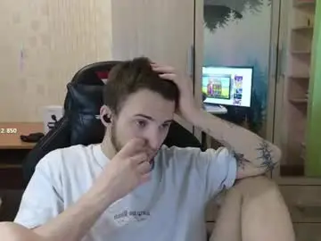 Chaturbate Sex Chat of golden_boyyy21
