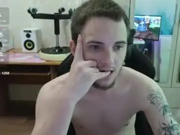 Chaturbate Live Sex of golden_boyyy21
