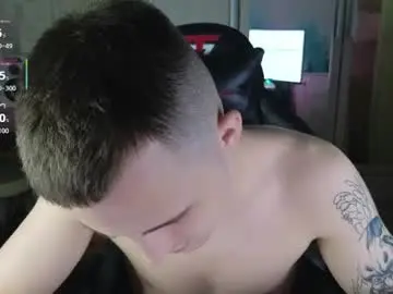 Chaturbate Free Porn Cam of golden_boyyy21