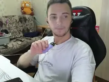 Chaturbate Free Porn Cam of golden_boyyy21