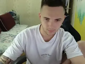 Chaturbate Free Porn Cam of golden_boyyy21