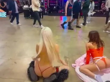 Chaturbate Free Live Porn of riababe