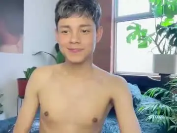 Chaturbate Best live sex cam show of andy_belier