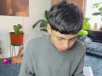 Chaturbate Watch Live Sex Cams of andy_belier