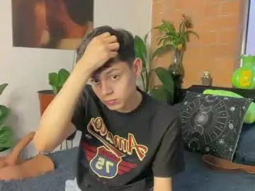 Chaturbate Adult Webcams of andy_belier